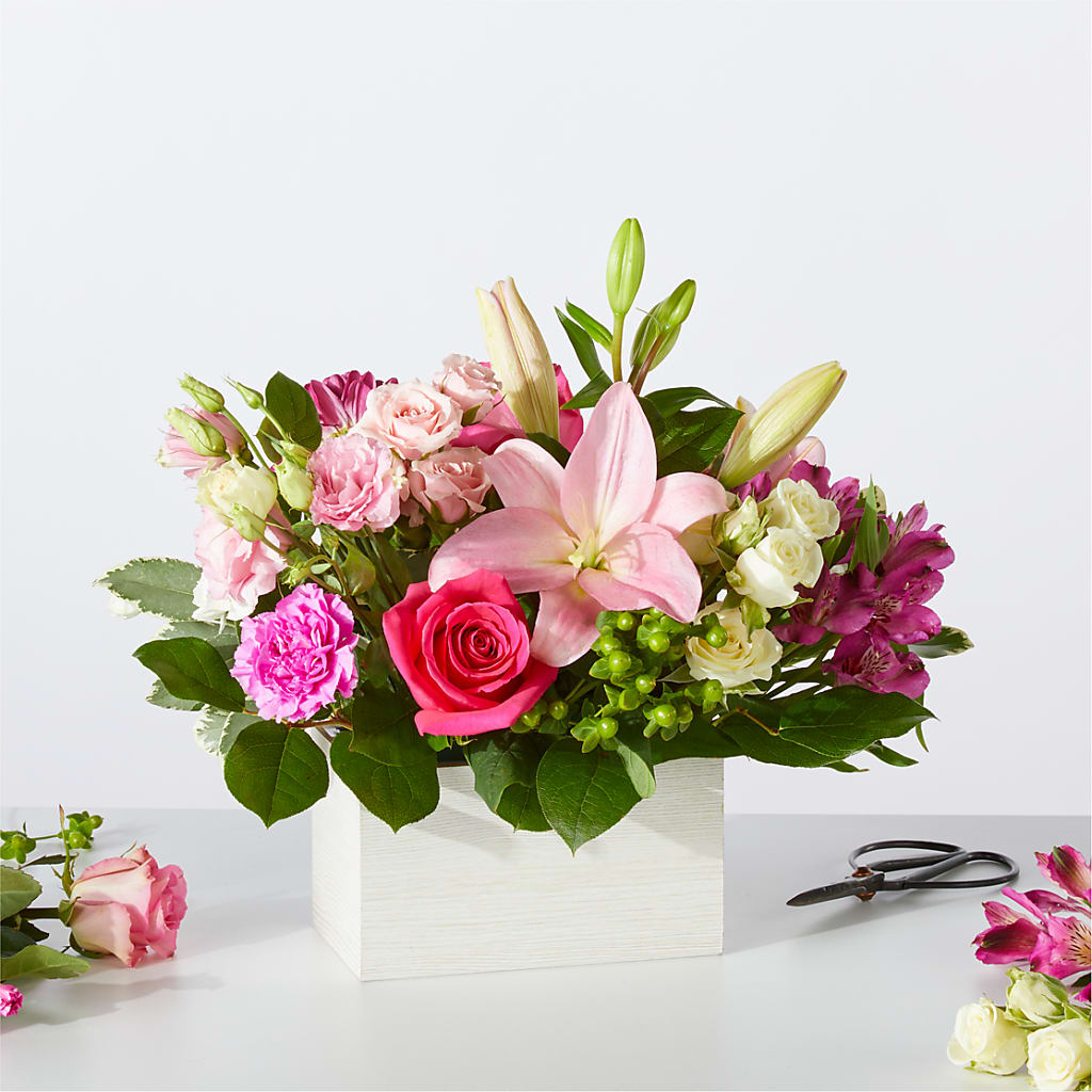Sweetberry Box – A Florist Original – HEART LAKE FLOWERS & GIFTS, Brampton ON