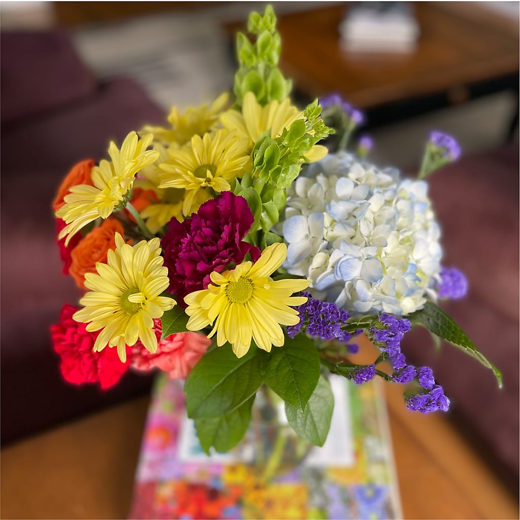 Summer Spectra - A Florist Original – HEART LAKE FLOWERS & GIFTS, Brampton ON