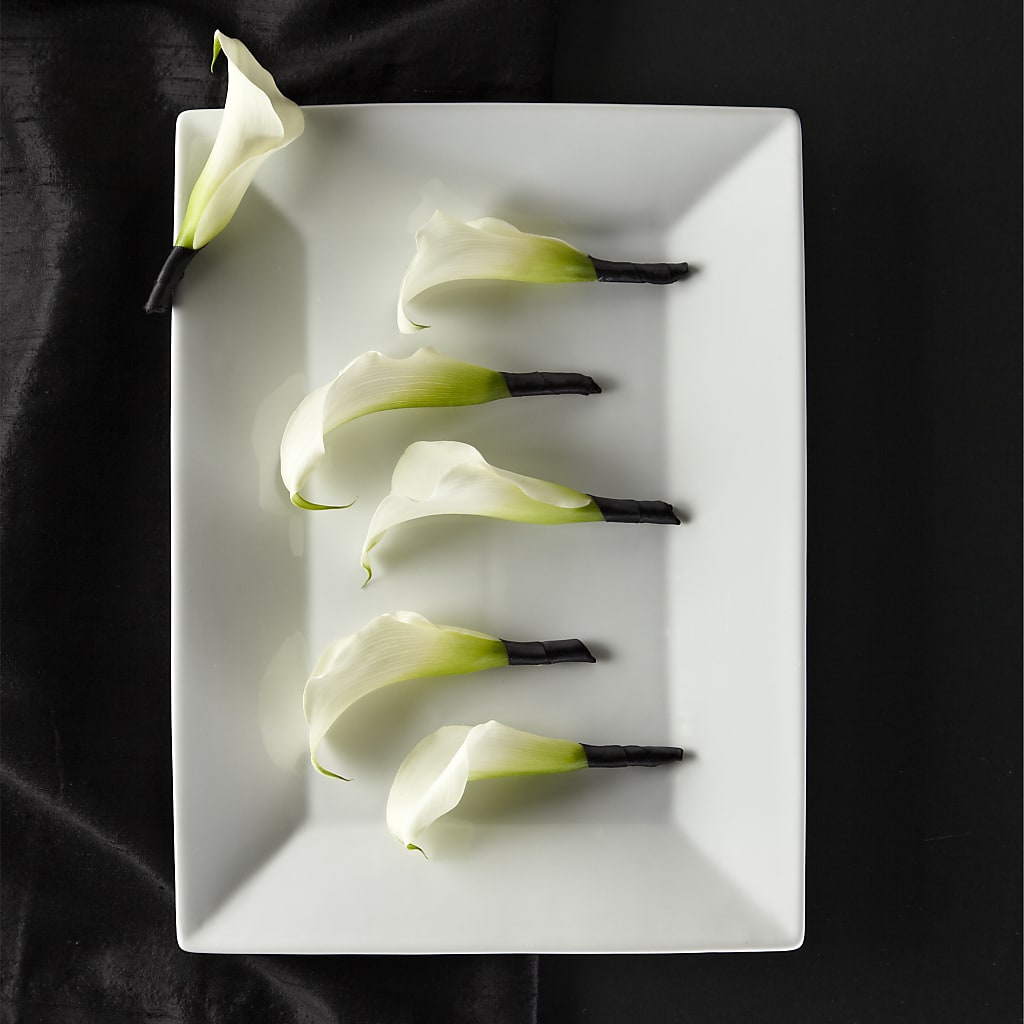 Calla Lily Promise Boutonniere – HEART LAKE FLOWERS & GIFTS, Brampton ON