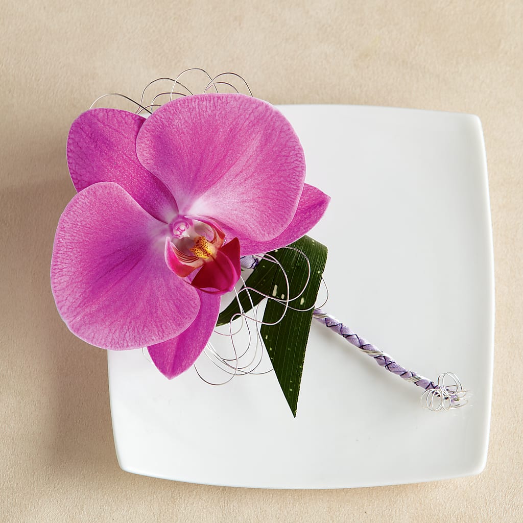 Glorious Boutonniere – HEART LAKE FLOWERS & GIFTS, Brampton ON