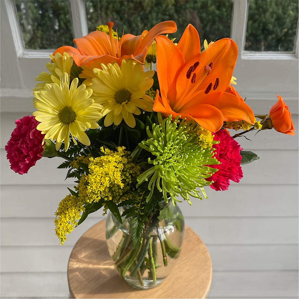 Bold & Bright – A Florist Original – HEART LAKE FLOWERS & GIFTS, Brampton ON