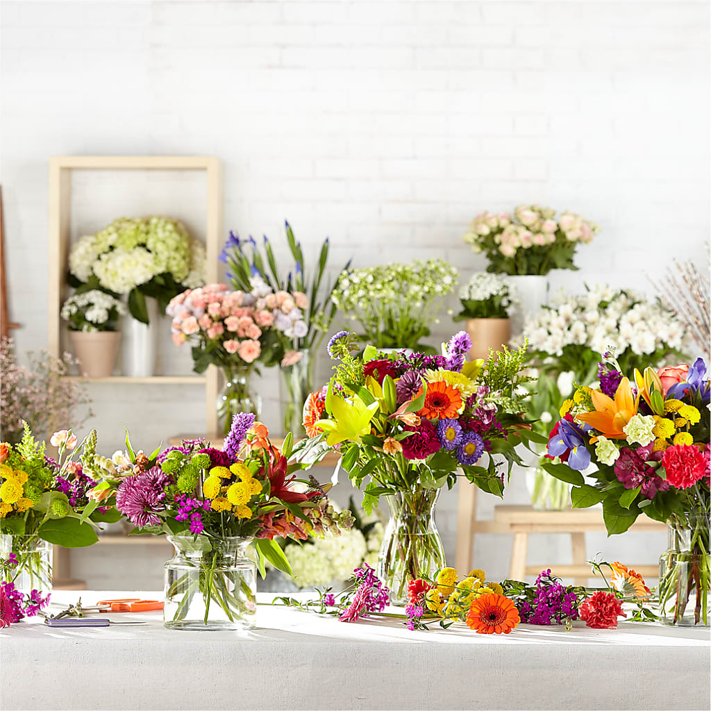 Bold & Bright – A Florist Original – HEART LAKE FLOWERS & GIFTS, Brampton ON