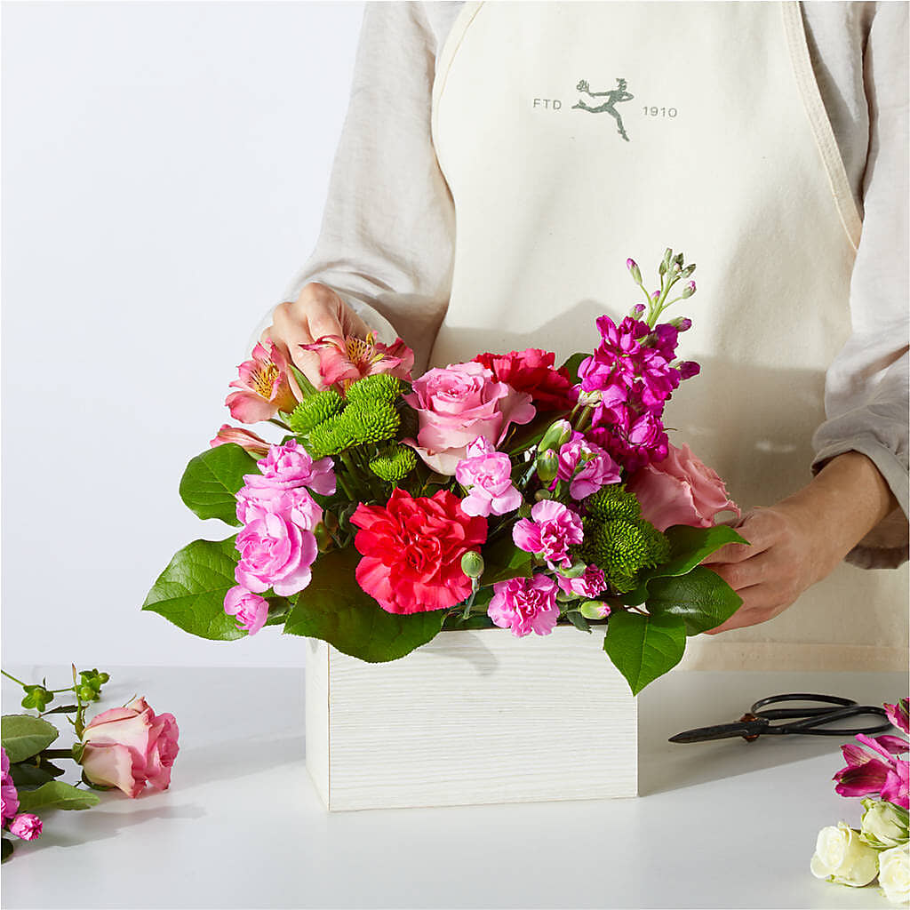 Sweetberry Box – A Florist Original – HEART LAKE FLOWERS & GIFTS, Brampton ON
