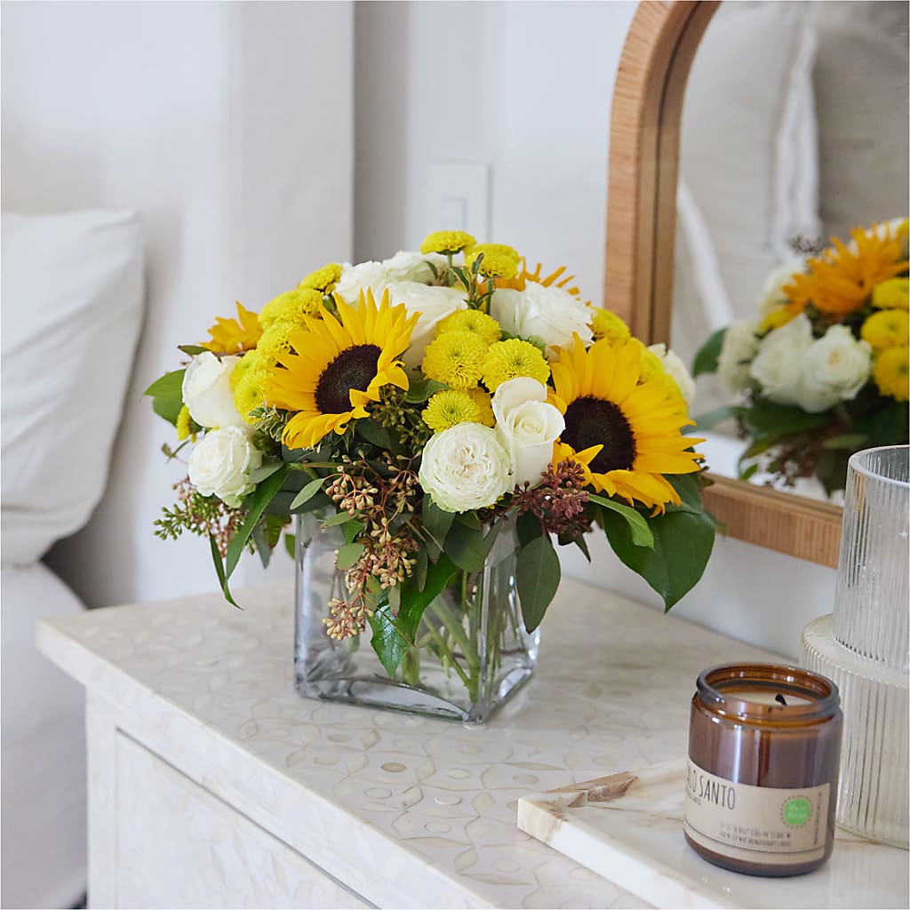 Luminous Morning Bouquet – HEART LAKE FLOWERS & GIFTS, Brampton ON
