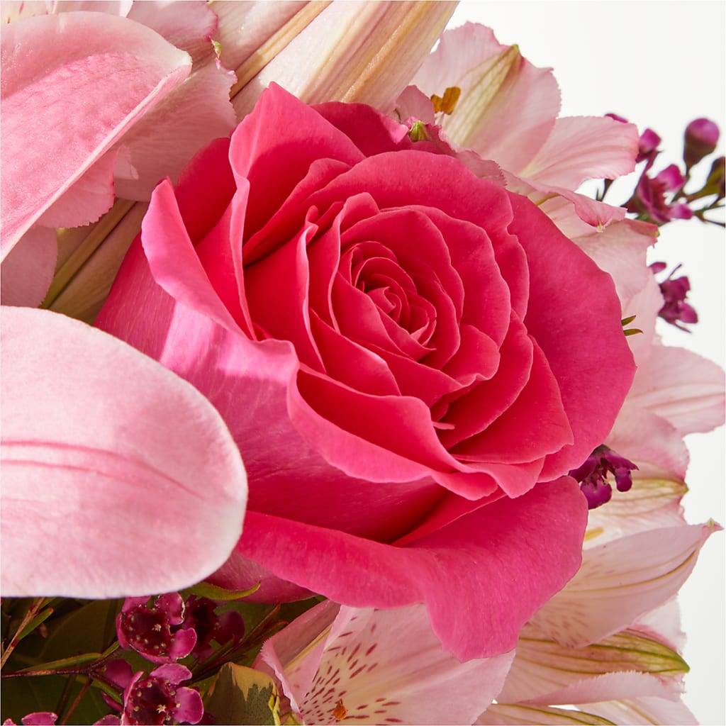 Lucky in Love Bouquet – HEART LAKE FLOWERS & GIFTS, Brampton ON