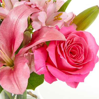 Lots of Love Bouquet – HEART LAKE FLOWERS & GIFTS, Brampton ON
